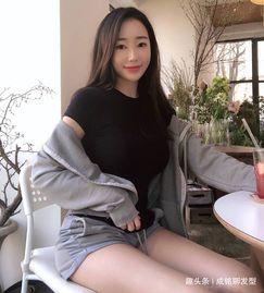 吃瓜少女微胖型