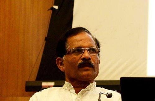 印度部长吃瓜照,一照走红网络！”  第2张