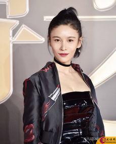 张蓝心吃瓜  第2张